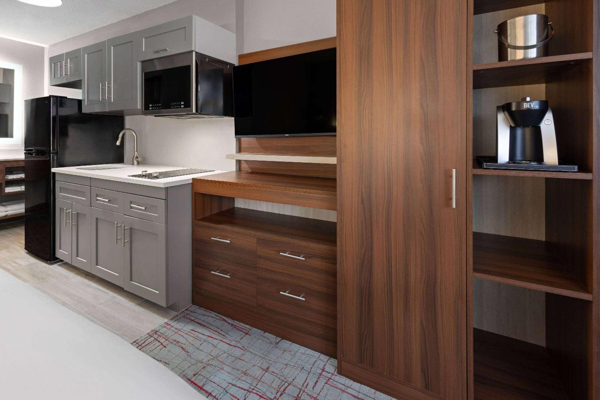 Hawthorn Extended Stay By Wyndham Columbia-Ft Jackson Bagian luar foto